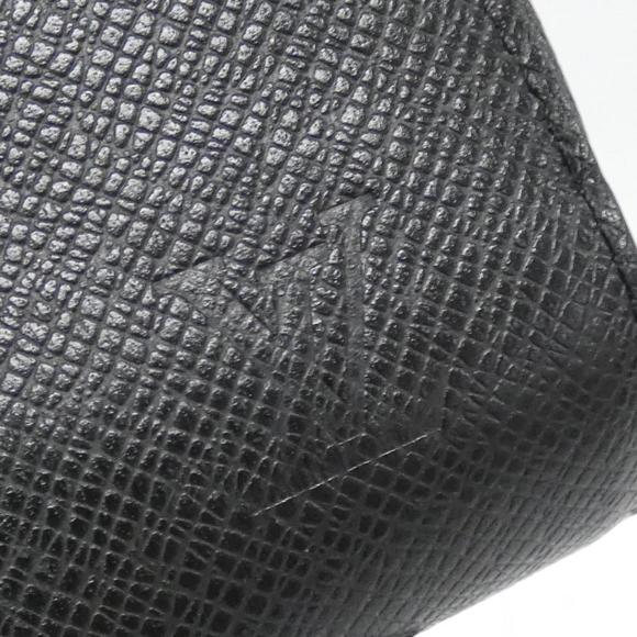 Louis Vuitton Taiga Zippy XL M44275 Wallet - Picture 7 of 9